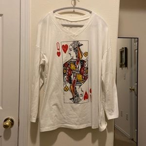 Women’s oversize queen of hearts, long sleeve T-shirt